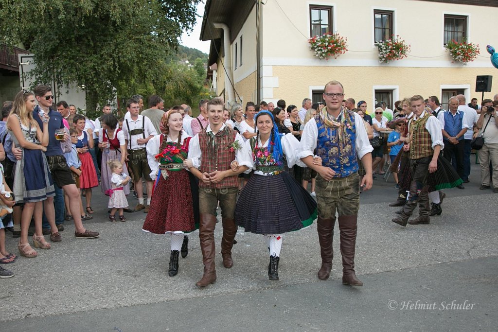 Gailtaler-Tanzpaare-beim-Kirchtag-in-Saak-180812-IMG-0421.JPG